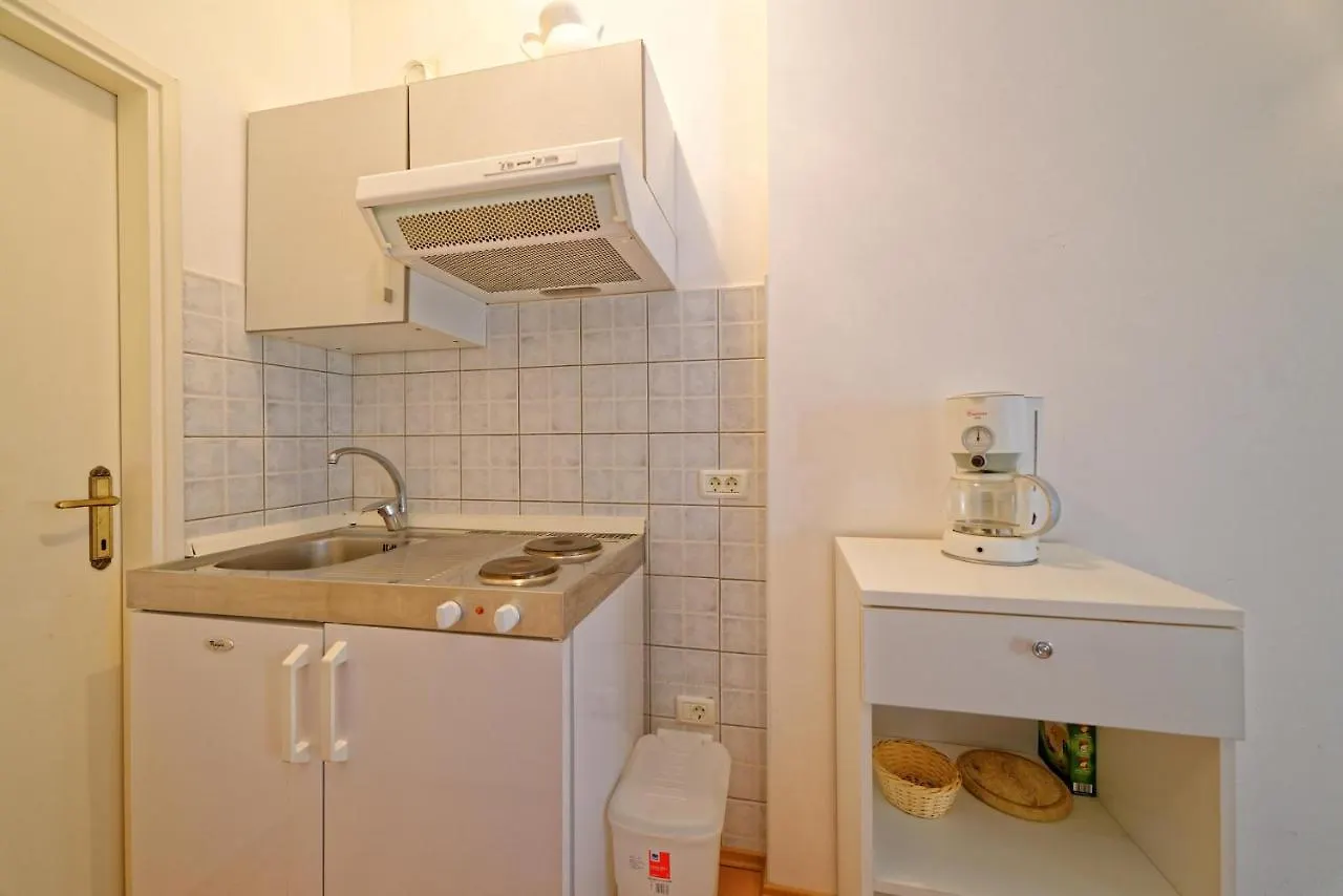 Guest house Apartments Udovicic Hh